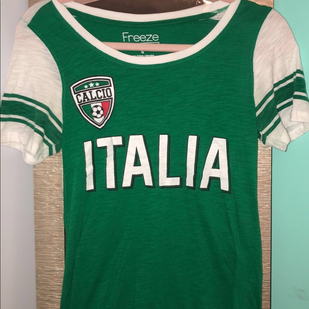 Macy’s junior small graphic t